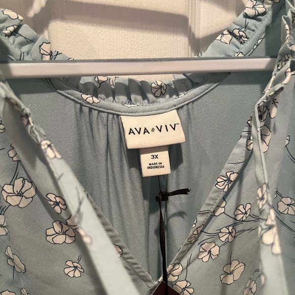 NWT Light blue top - Picture 3 of 3